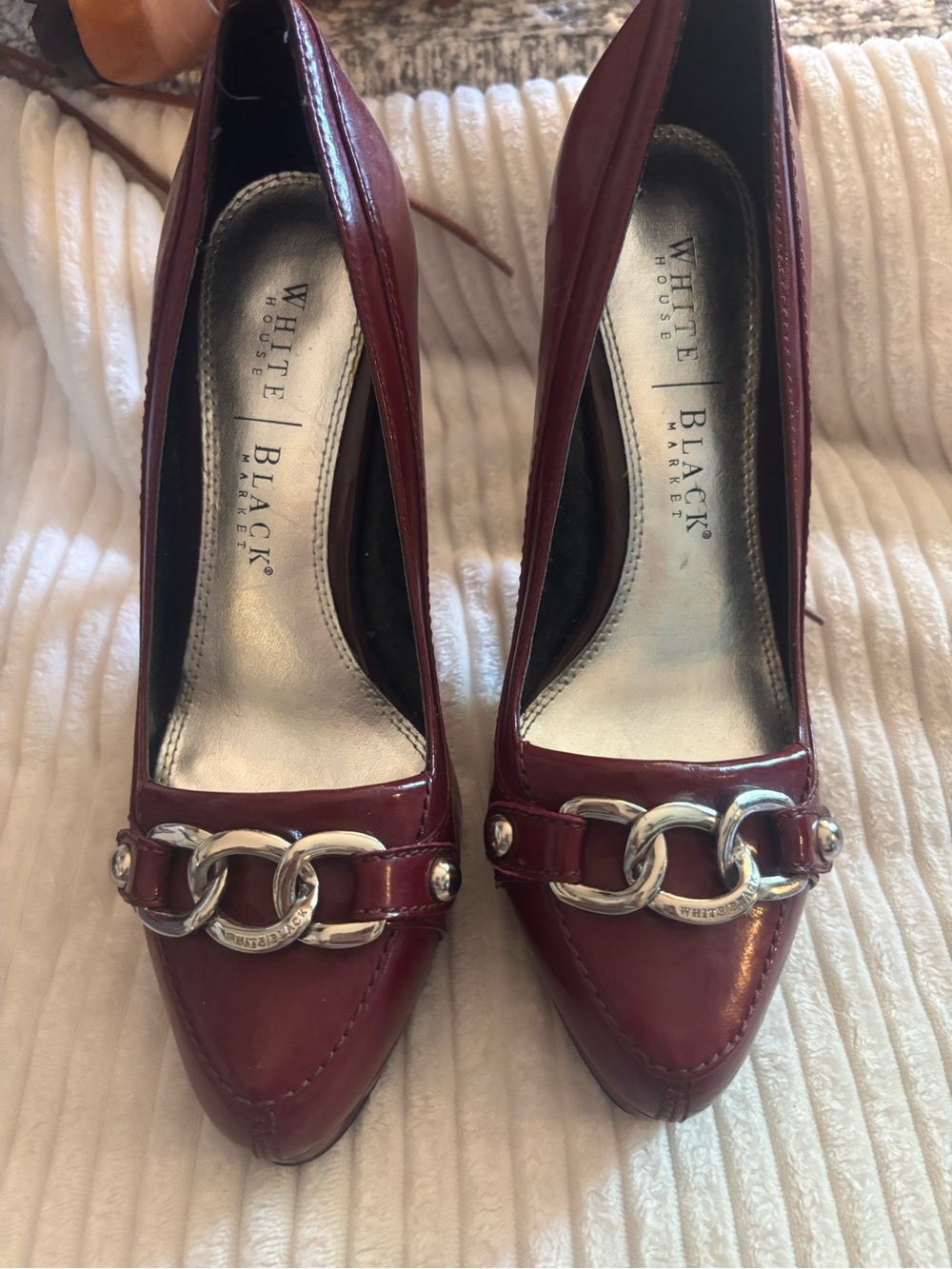 White House Black Market Women's Burgundy Patent Heels with Silver Chain Detail